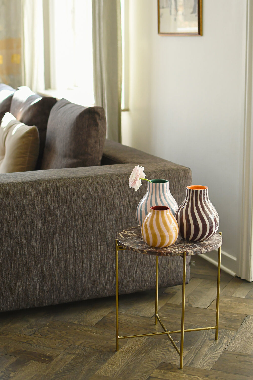 Stribet vase swirl, rosa/blå/grøn - H19,5 cm